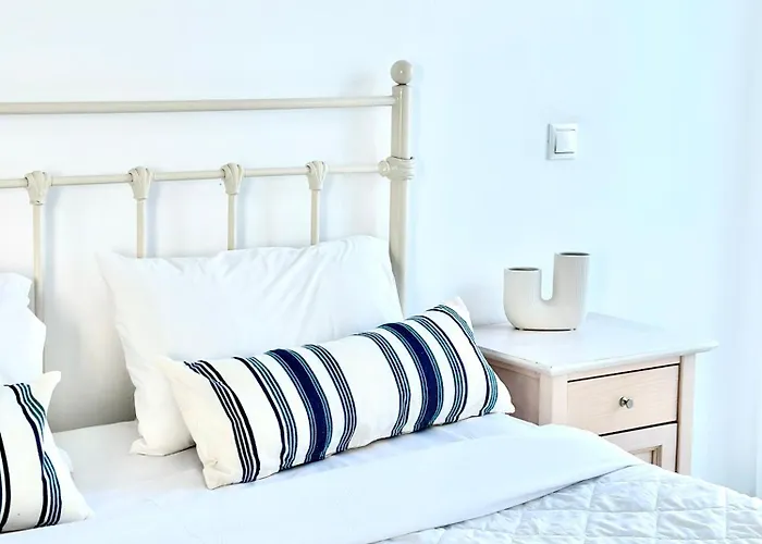 Celeste Naxos Chora 3*