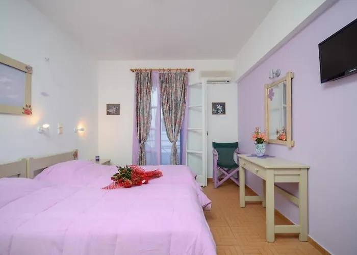 Celeste Naxos Chora 3*